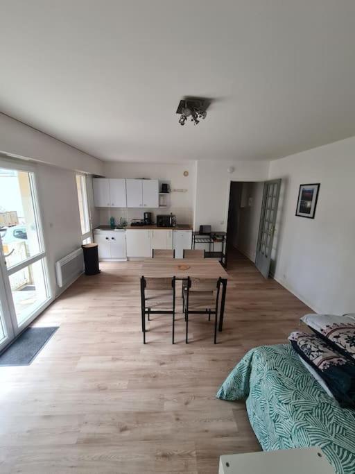 50M De La Plage: Studio Au Coeur Du Centre ! Apartment Saint-Cast-le-Guildo Luaran gambar
